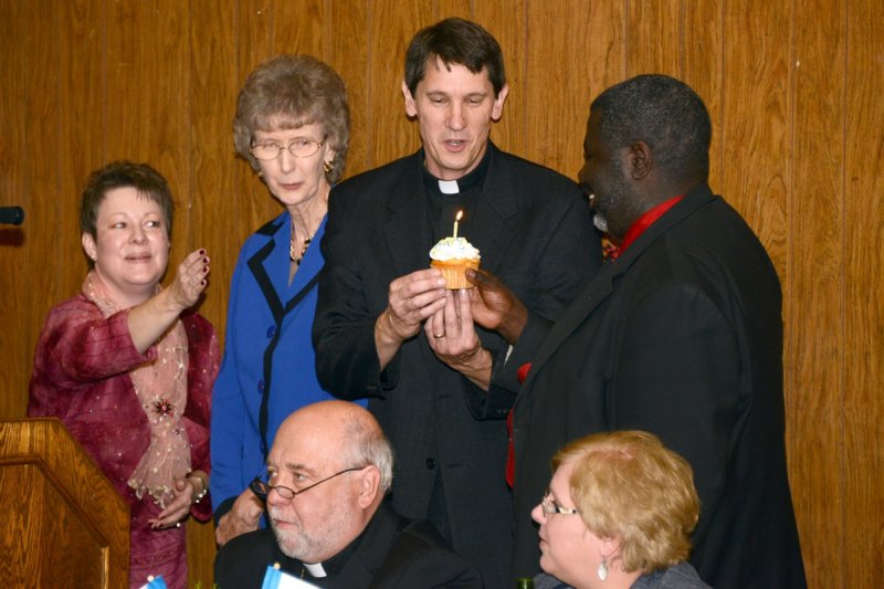 singinghappybirthdaytocouncilmanoliverdavis.jpg