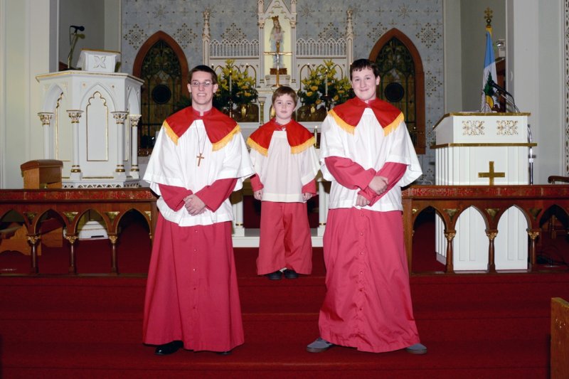 altarserversforthemass.jpg
